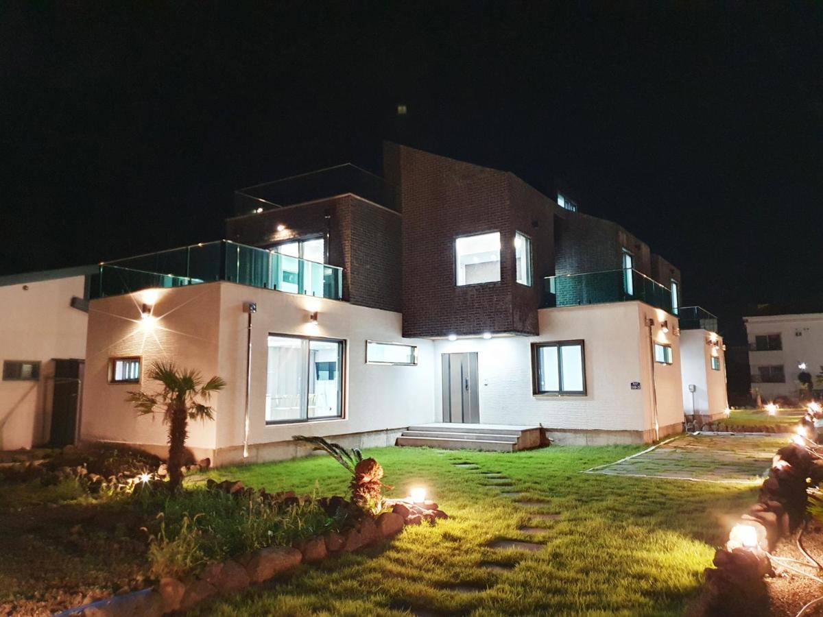 Memoria Resort Seogwipo Ngoại thất bức ảnh